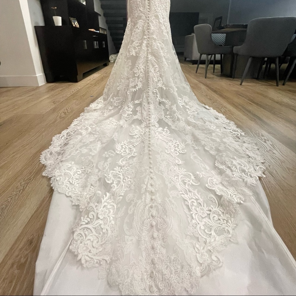 Martina Liana model 1175 Label size 12